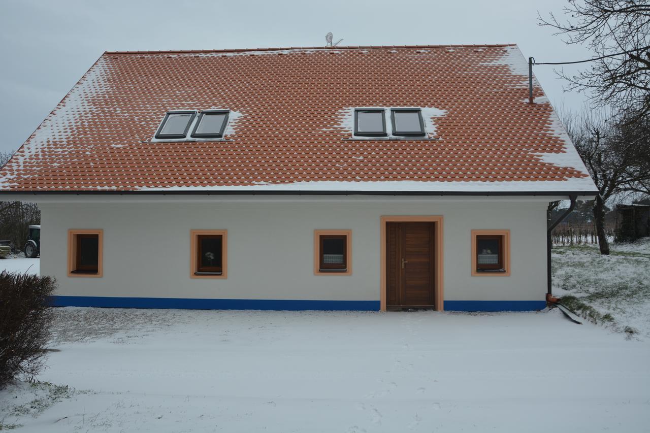 Vinarstvi Vymola Otel Mikulčice Dış mekan fotoğraf